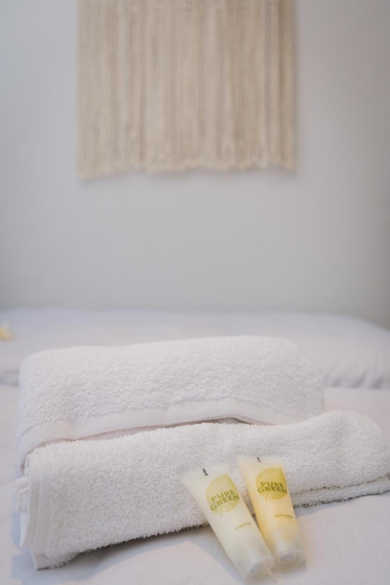 Stylish Apt W Jacuzzi, 5 Min To White Tower Thessaloníki Ngoại thất bức ảnh