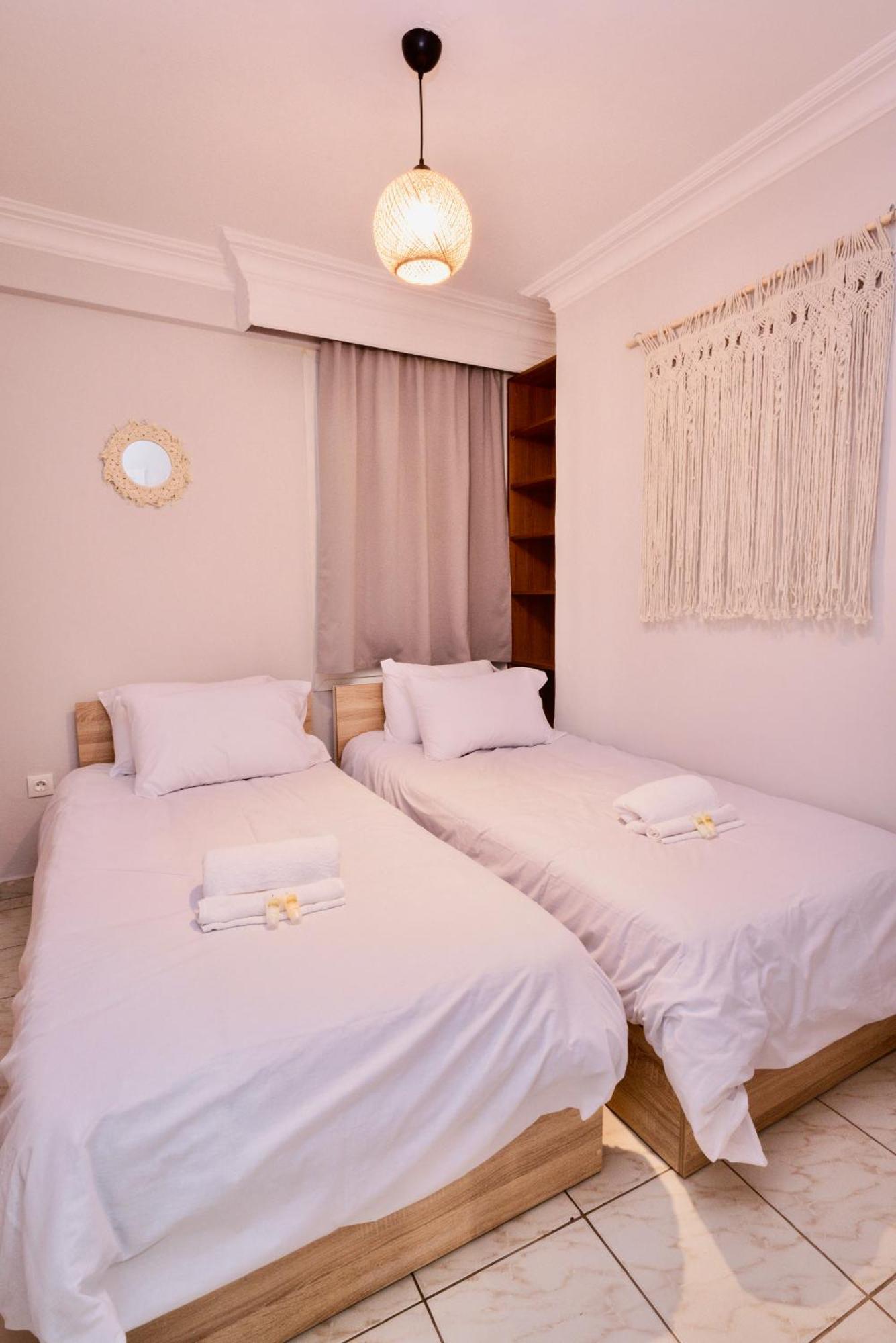 Stylish Apt W Jacuzzi, 5 Min To White Tower Thessaloníki Ngoại thất bức ảnh