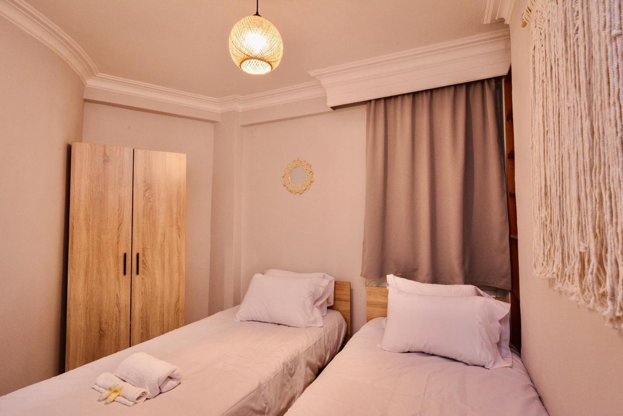 Stylish Apt W Jacuzzi, 5 Min To White Tower Thessaloníki Ngoại thất bức ảnh