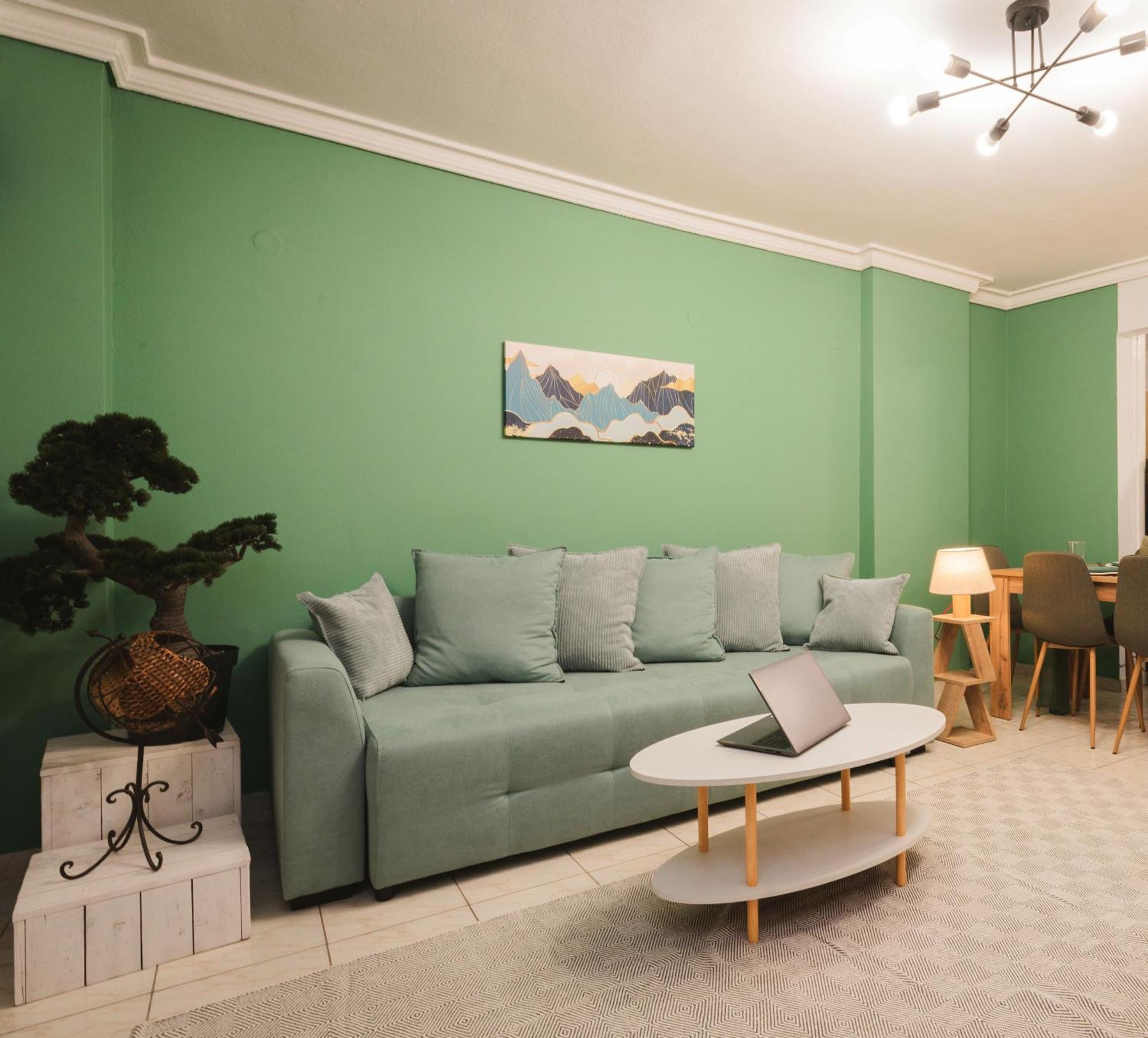 Stylish Apt W Jacuzzi, 5 Min To White Tower Thessaloníki Ngoại thất bức ảnh